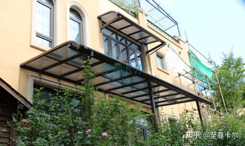 告別擔憂 試駕新材料搭建的雨棚，打造安心生活新視角
